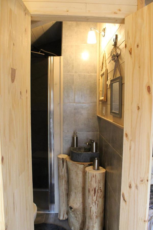 Le Cerf D'Hubert Bed & Breakfast Redu Exterior foto