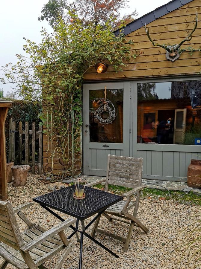 Le Cerf D'Hubert Bed & Breakfast Redu Exterior foto